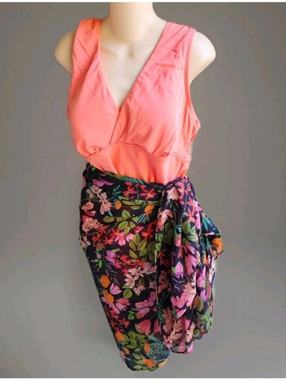 New Women's Bathing Suit Swimsuit And Wrap Sarong Plus 1X NWT